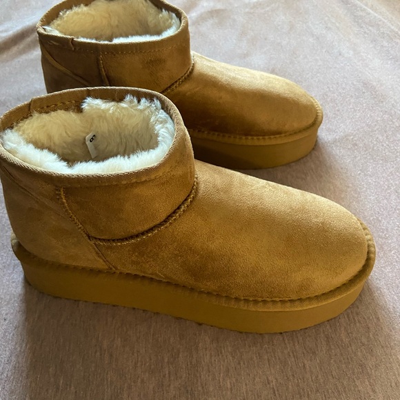 Brown platform boots - Picture 3 of 3